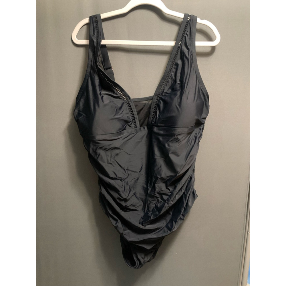 Women's LYSA Swim One-Piece Swimsuit Size 1X Black